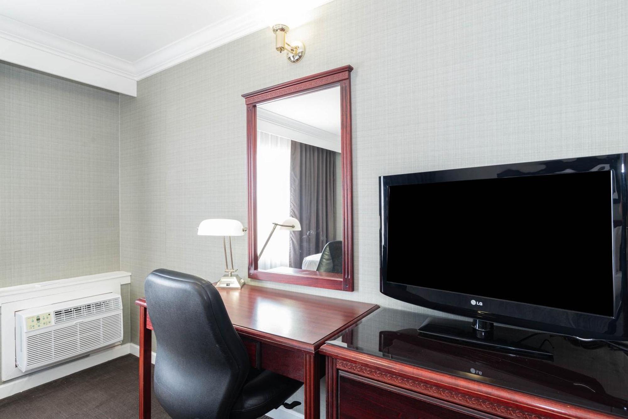 Sandman Hotel Red Deer Eksteriør billede