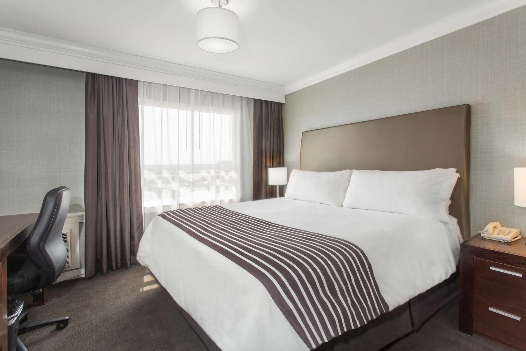 Sandman Hotel Red Deer Eksteriør billede